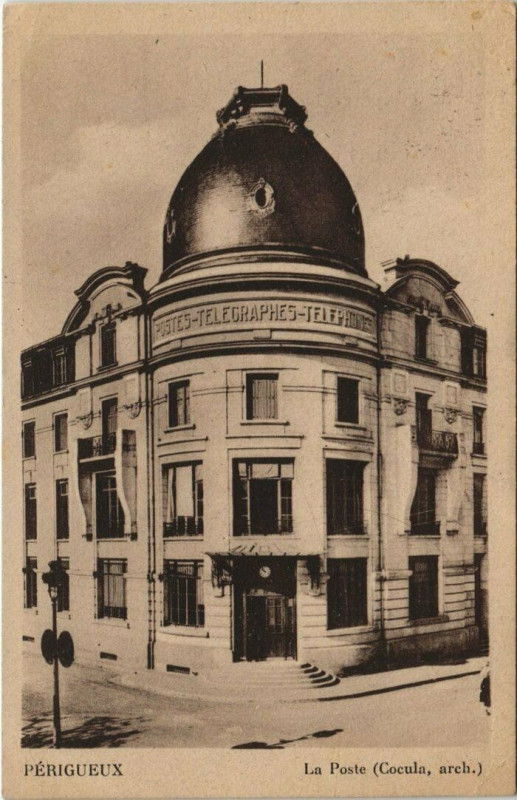 Carte postale ancienne Perigueux La Poste à Périgueux