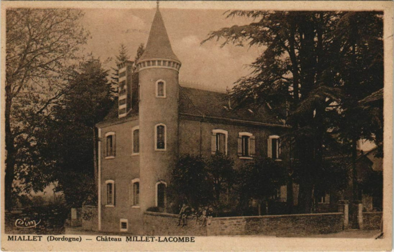 Carte postale ancienne Miallet - Chateau Millet-Lacombe