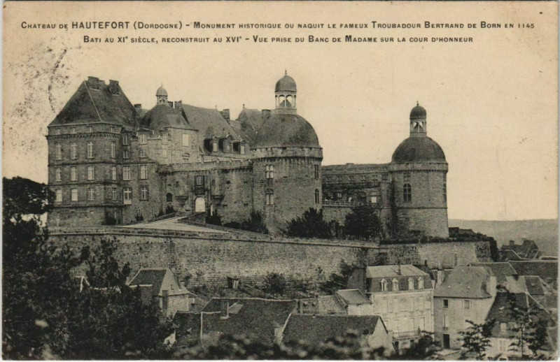 Carte postale ancienne Chateau de Hautefort à Hautefort