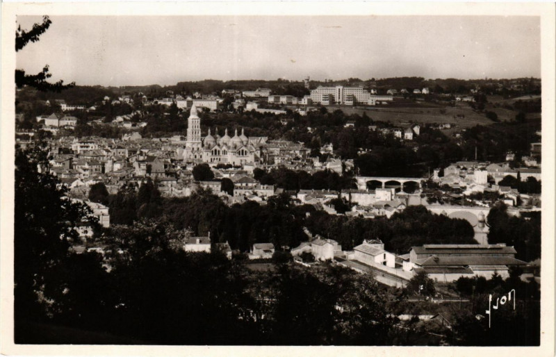 Carte postale ancienne Perigueux - Vue générale à Périgueux
