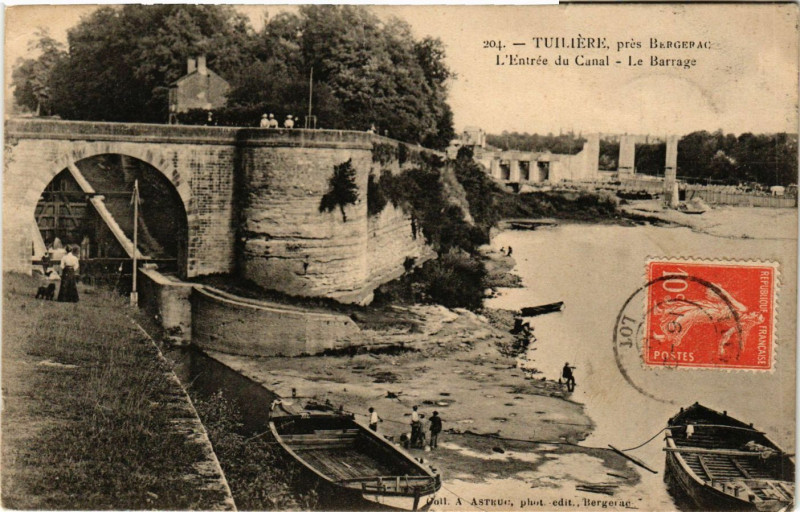 Carte postale ancienne Tuileres - L'entrée du Canal
