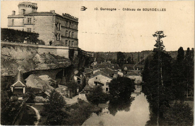 Carte postale ancienne Dordogne - Chateau de Bourdeilles à Bourdeilles