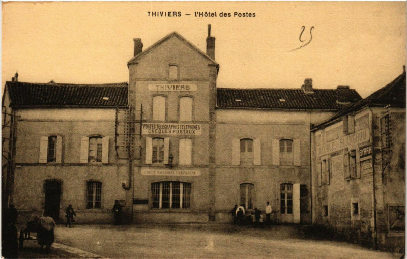 Carte postale ancienne Thiviers - L'Hotel des Postes à Thiviers