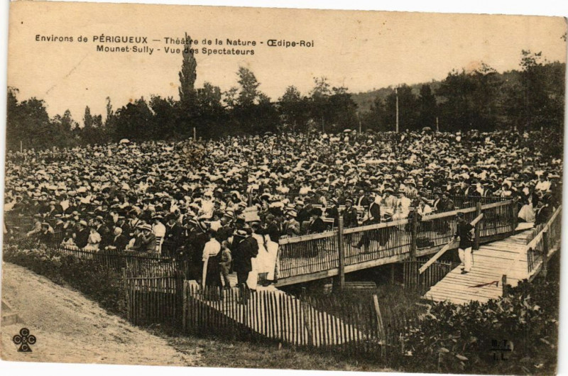 Carte postale ancienne Théatre de la nature Mounet-Sully - Vue des spectateurs