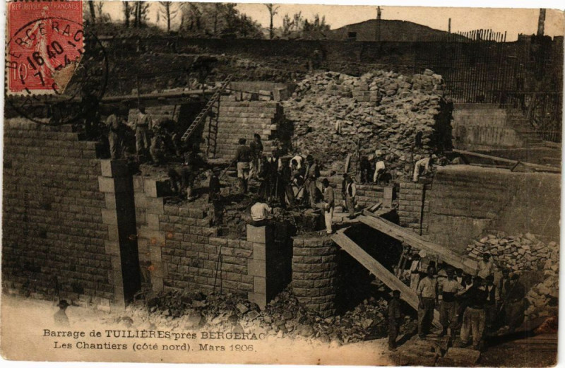 Carte postale ancienne Barrage de Tuilieres - Le Chantiers mars 1906