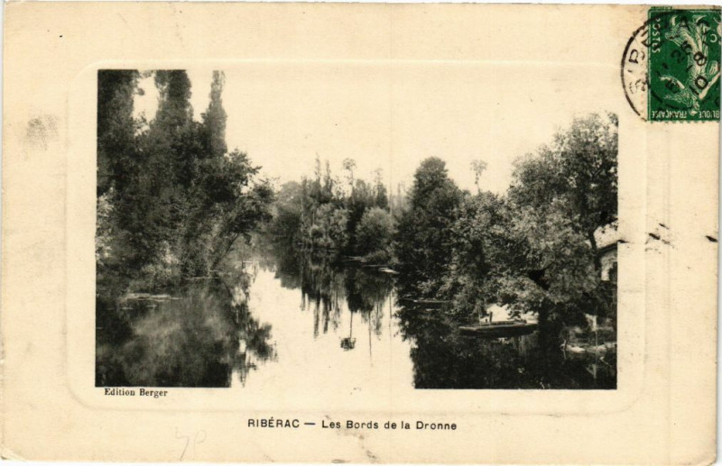 Carte postale ancienne Riberac-Les Bords de la Dronne à Ribérac