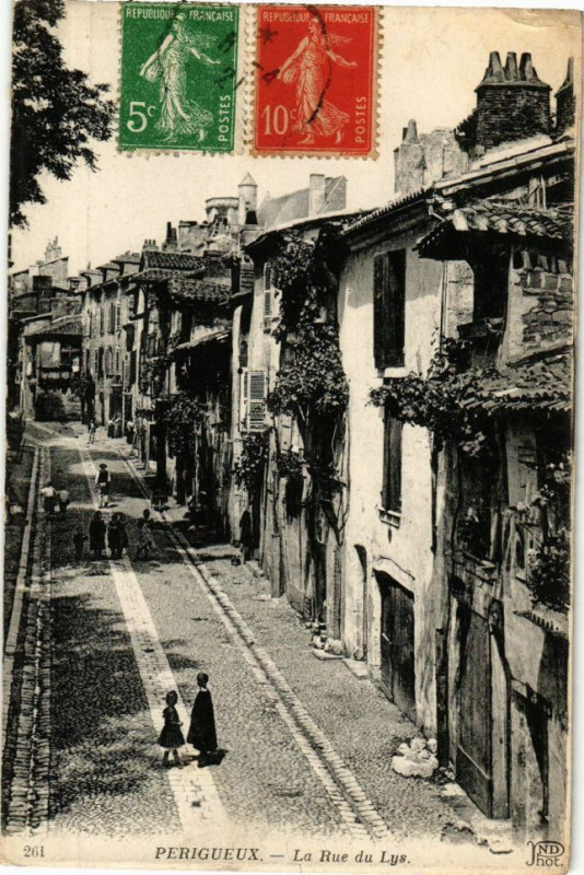 Carte postale ancienne Perigueux-La Rue du Lys à Périgueux