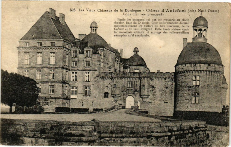 Carte postale ancienne Les Vieux Chateaux de la Dordogne - Chateau d'Hautefort à Hautefort