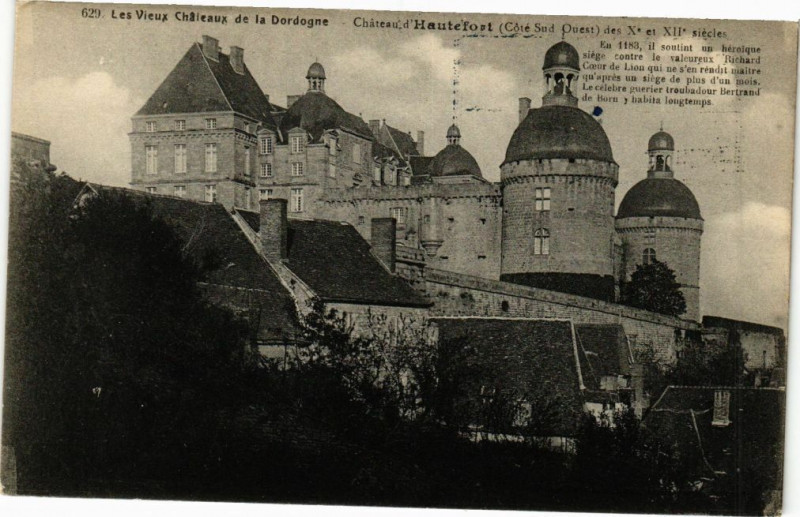 Carte postale ancienne Les Vieux Chateaux de la Dordogne - Chateau d'Hautefort à Hautefort
