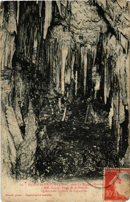 Carte postale ancienne Le Bugue-Gouffre de Proumeyssac au Bugue