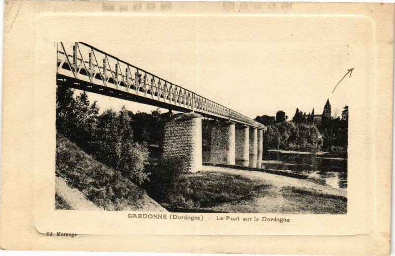 Carte postale ancienne Gardonne-Le Pont sur la Dordogne à Gardonne