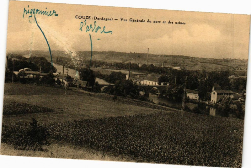 Carte postale ancienne Couze-Vue générale du port et des usines