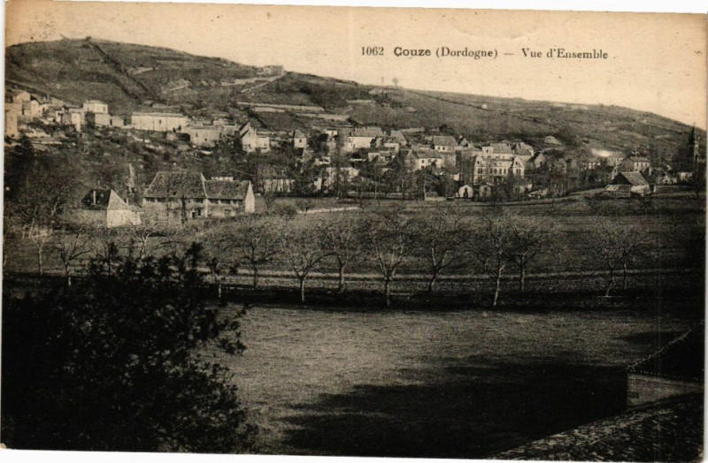 Carte postale ancienne Couze-Vue d'ensemble