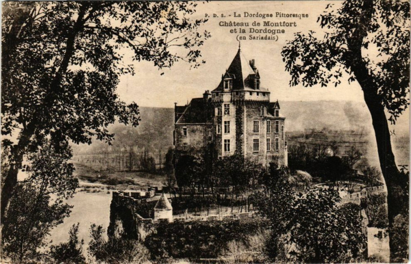 Carte postale ancienne Chateau de Montfort et la Dordogne