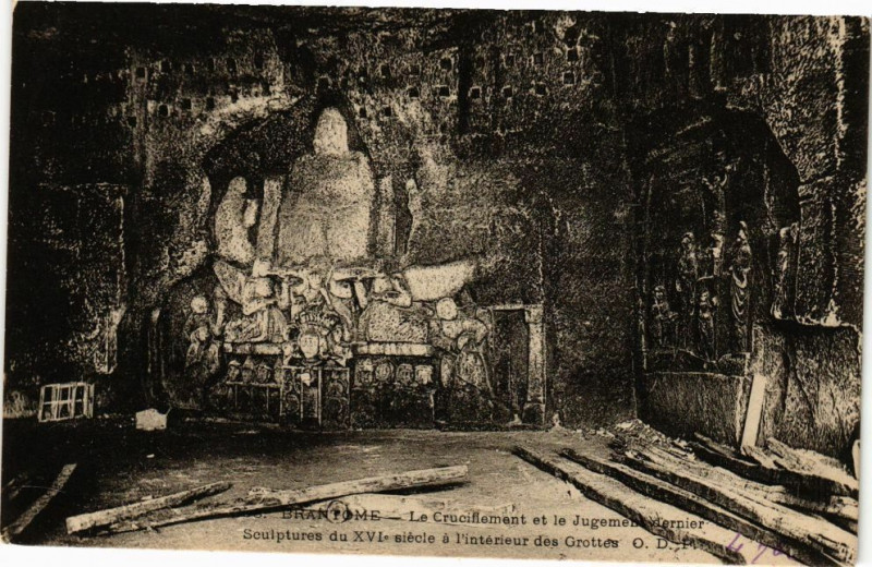 Carte postale ancienne Brantome-La Crucifiement et le Jugement dernier