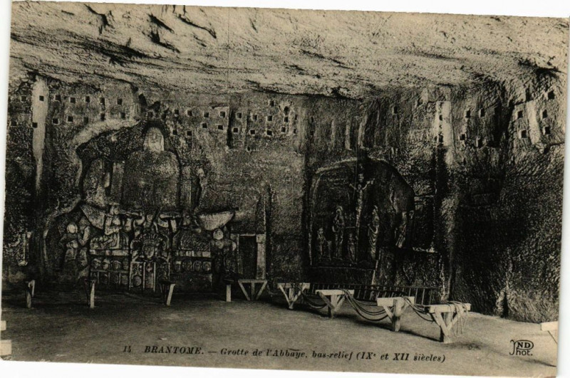 Carte postale ancienne Brantome-Grotte de l'Abbaye