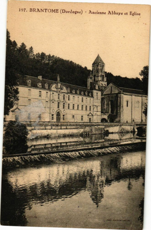 Carte postale ancienne Brantome-Ancienne Abbaye et Eglise