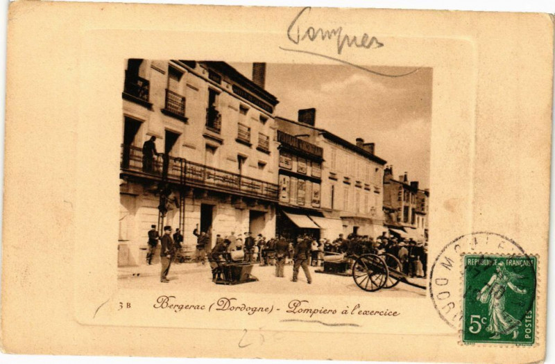 Carte postale ancienne Bergerac-Lompiers a l'exercice à Bergerac