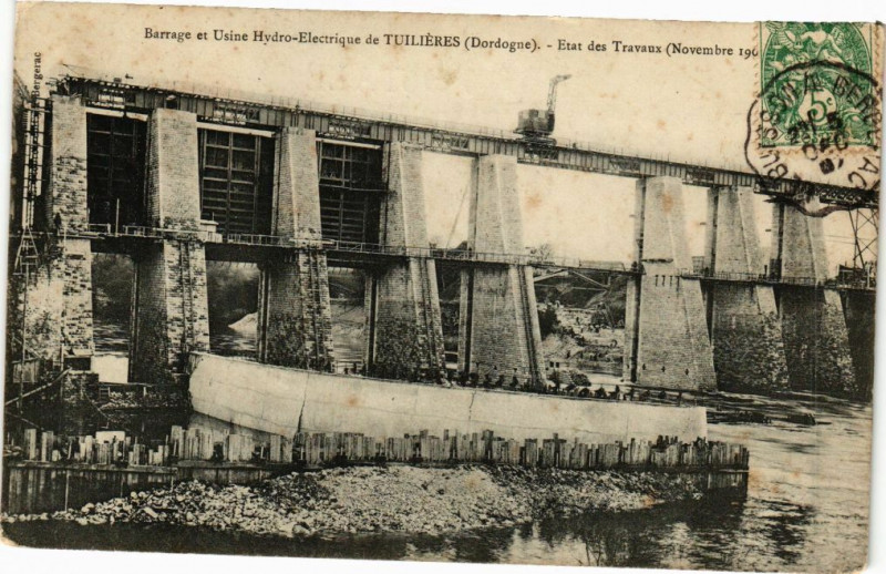 Carte postale ancienne Barrage et Usine Hydro electrique de Tuilieres-Etat des Travaux