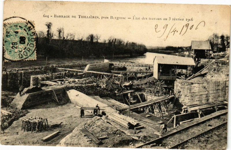 Carte postale ancienne Barrage de Tuilieres-Bergerac à Bergerac