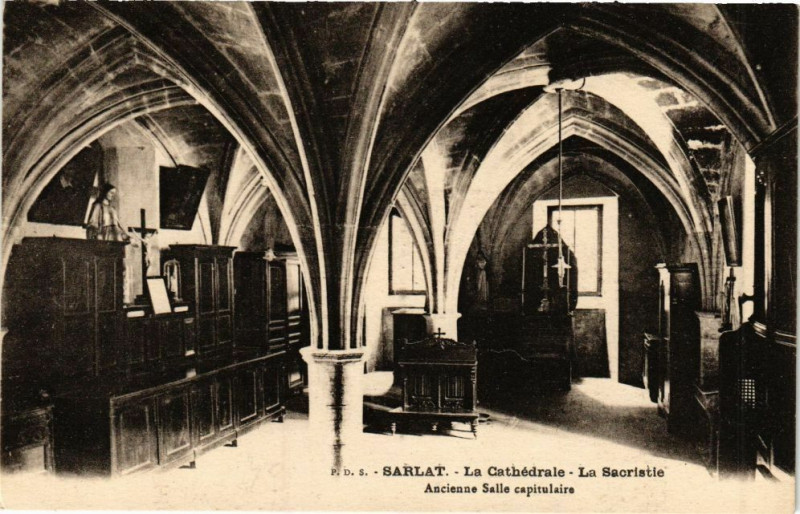 Carte postale ancienne Sarlat-La Cathédrale-La Sacristie