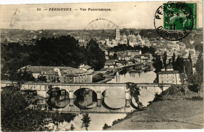 Carte postale ancienne Perigueux-Vue panoramique à Périgueux