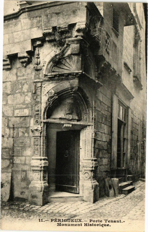 Carte postale ancienne Perigueux-Porte Tenant-Monument Historique à Périgueux