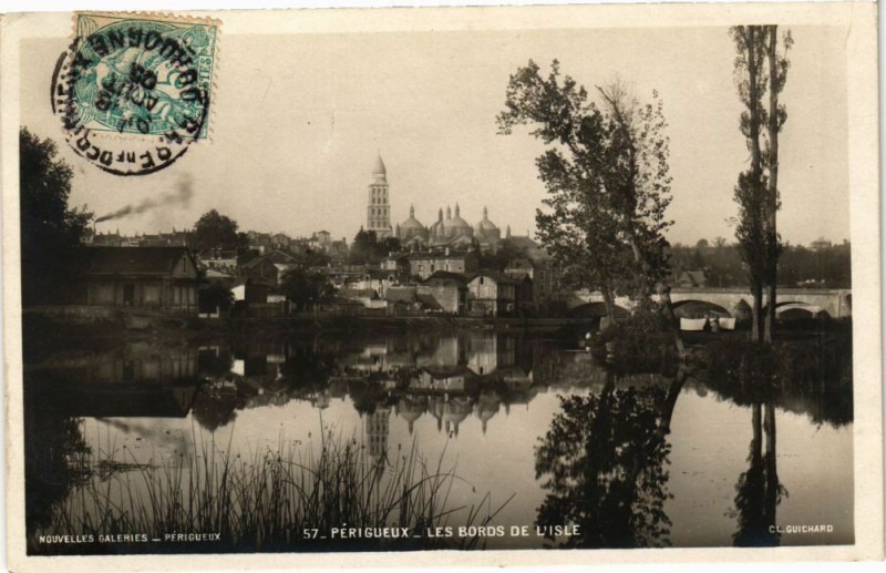 Carte postale ancienne Perigueux-Les Bords de l'Isle à Périgueux