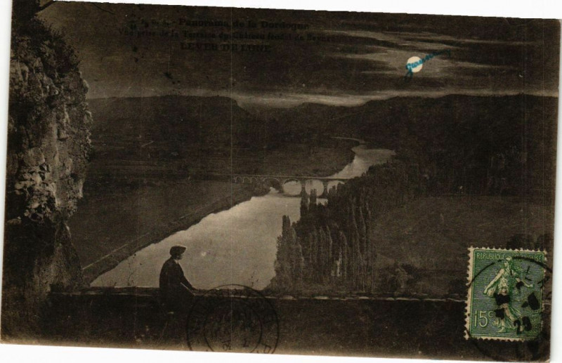 Carte postale ancienne Panorama de la Dordogne - Vue pris de la Terrasse du Chateau