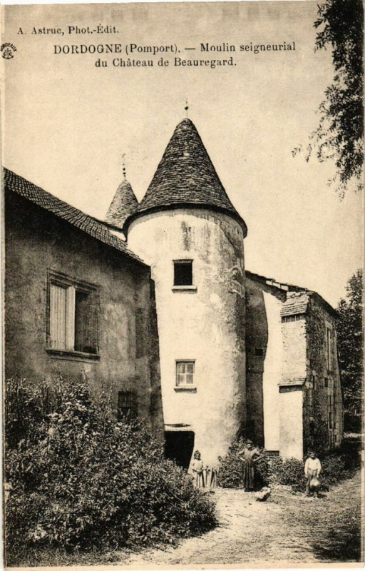 Carte postale ancienne Dordogne - Moulin seigneurial du Chateau de Beauregard