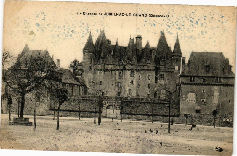 Carte postale ancienne Chateau de Jumilhac-le-Grand à Jumilhac-le-Grand