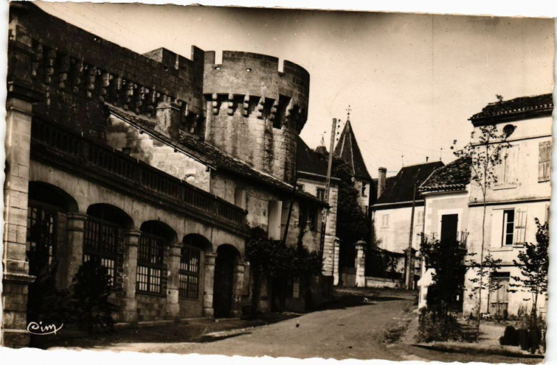 Carte postale ancienne Bourdeilles-Le Chateau à Bourdeilles