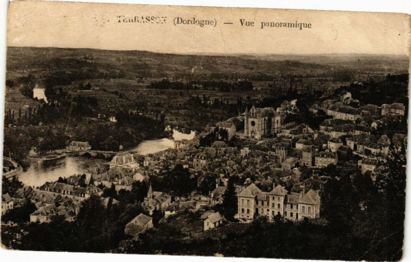 Carte postale ancienne Terrasson-Vue panoramique