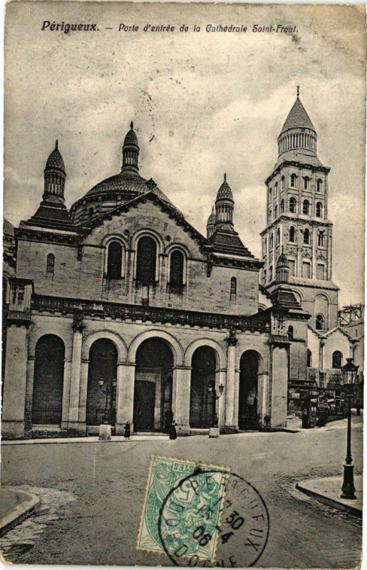 Carte postale ancienne Perigueux-Porte d'entrée de la Cathédrale Saint-Front à Périgueux