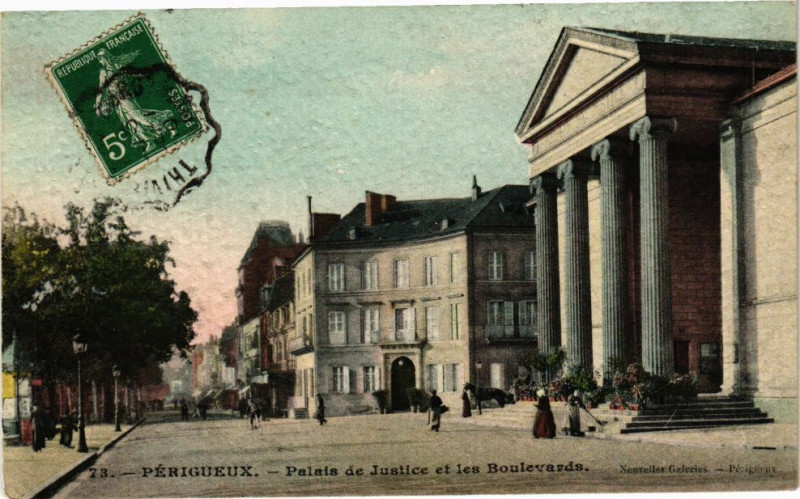 Carte postale ancienne Perigueux-Palais de Justice et les Boulevards à Périgueux