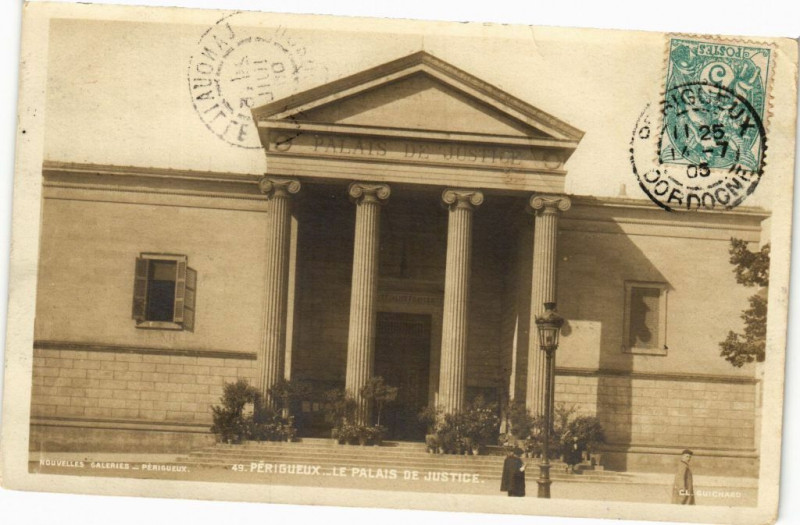 Carte postale ancienne Perigueux-Le Palais de Justice à Périgueux