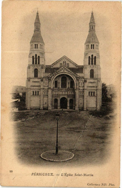 Carte postale ancienne Perigueux-L'Eglise Saint-Martin à Périgueux