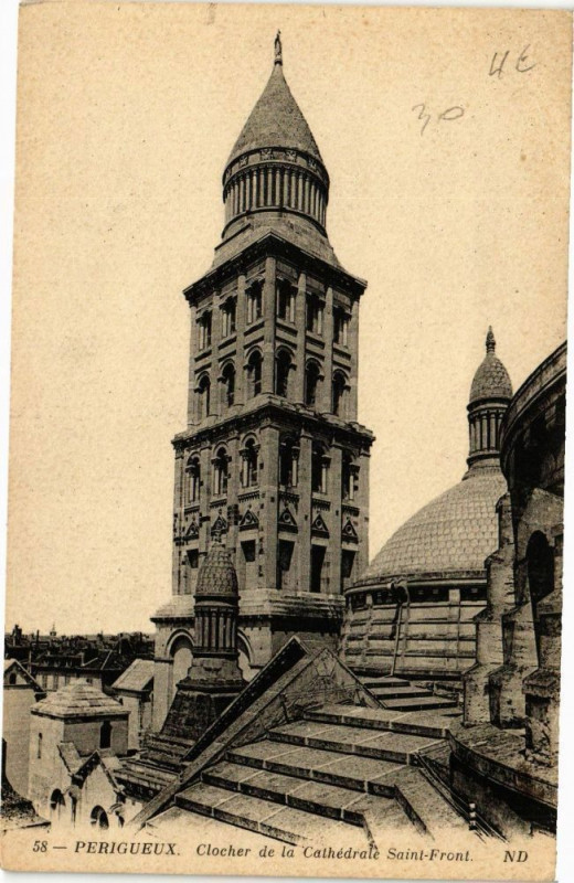 Carte postale ancienne Perigueux-Clocher de la Cathédrale Saint-Front à Périgueux