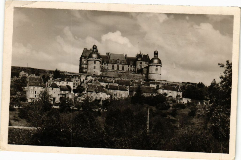 Carte postale ancienne Hautefort-Le Chateau à Hautefort