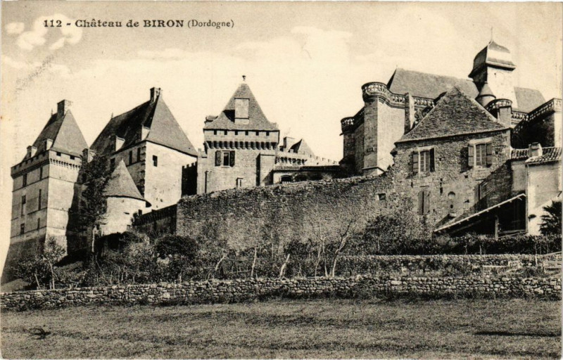 Carte postale ancienne Chateau de Biron à Biron