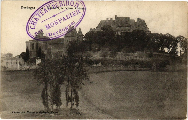 Carte postale ancienne Biron-Le Vieux Chateau à Biron