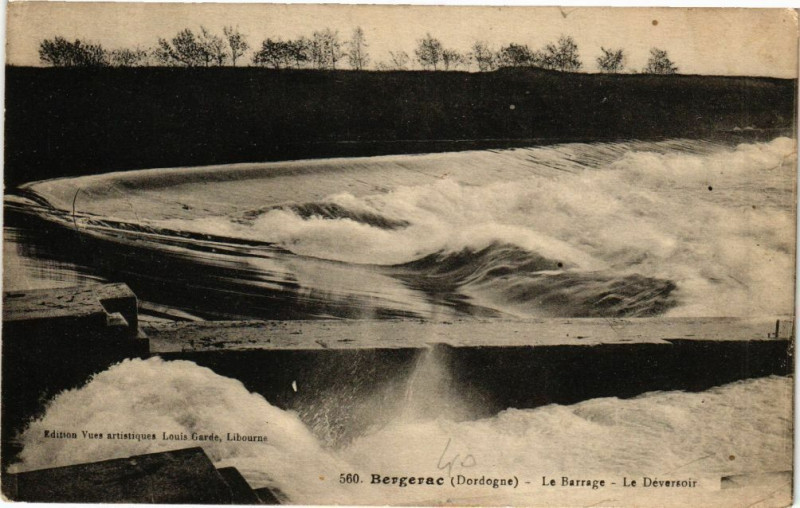 Carte postale ancienne Bergerac-Le Barrage-Le Déversoir à Bergerac