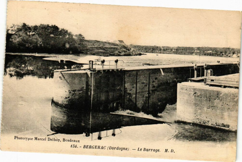 Carte postale ancienne Bergerac-Le Barrage à Bergerac