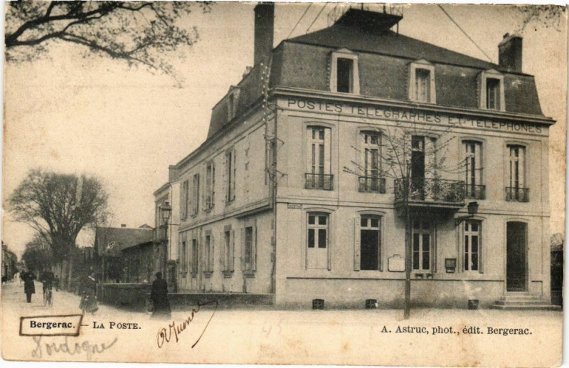 Carte postale ancienne Bergerac-La Poste à Bergerac
