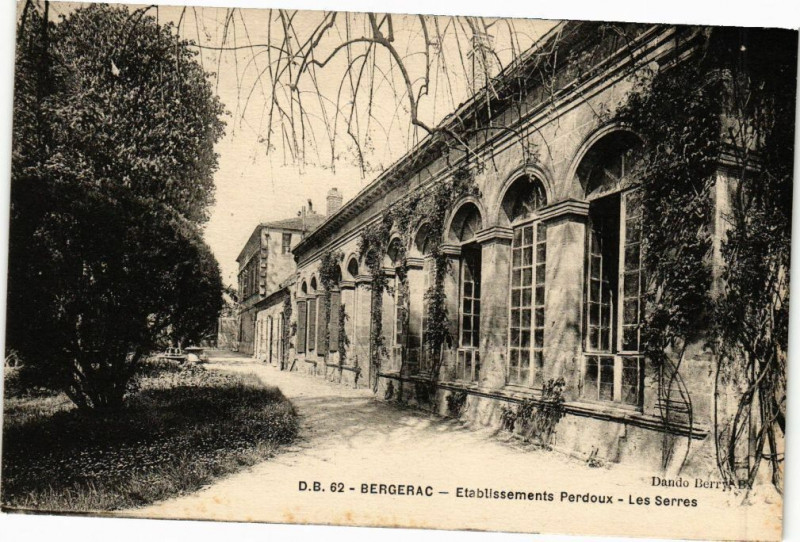 Carte postale ancienne Bergerac-Etablissement Perdoux-Les Serres à Bergerac