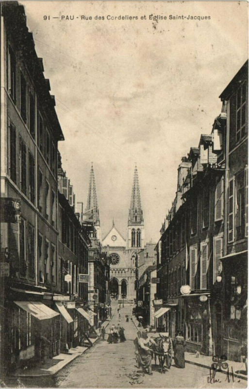 Carte postale ancienne Pau Rue des Cordeliers et Eglise Saint-J à Pau