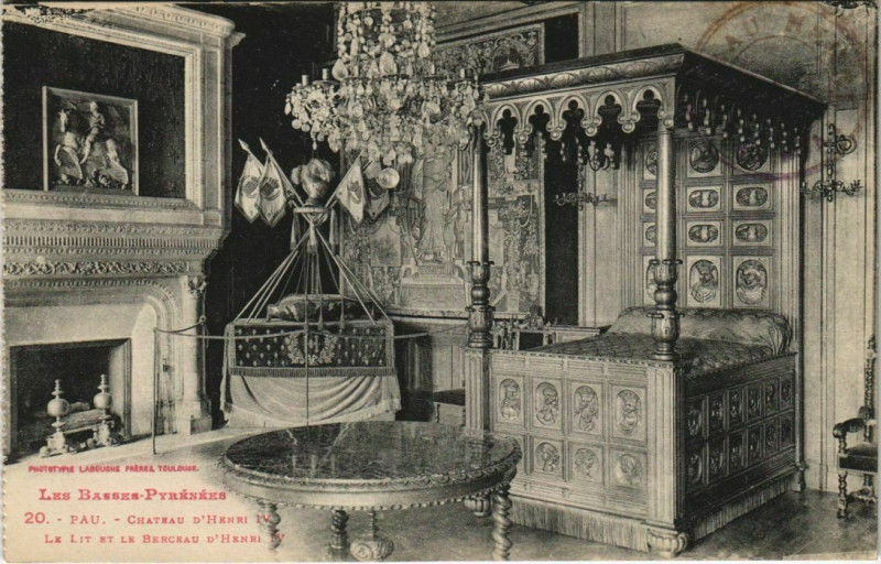 Carte postale ancienne Pau - Chateau d'Henri Iv à Pau