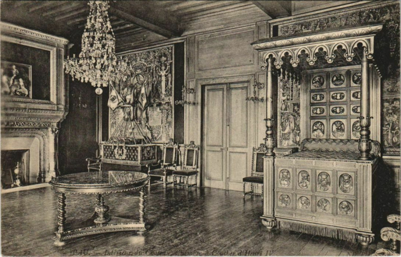 Carte postale ancienne Pau - Interieur du Chateau d'Henri Iv à Pau