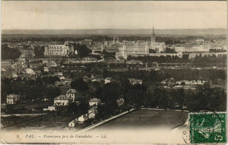 Carte postale ancienne Pau - Panorama pris de Guindalos à Pau