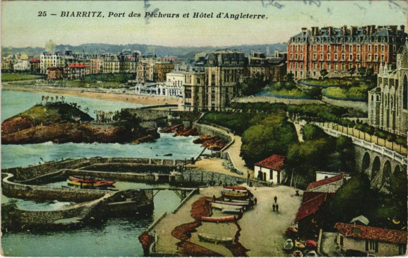 Carte postale ancienne Biarritz - Port des Pecheurs et Hotel d'Angleterre à Biarritz